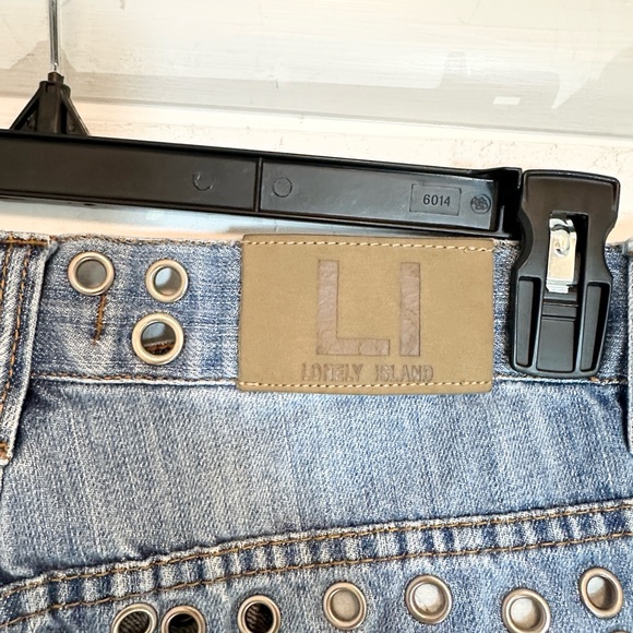 Lonely Island Distressed Cotton Denim Blue Jean Shorts 36 waist like new - Picture 14 of 14
